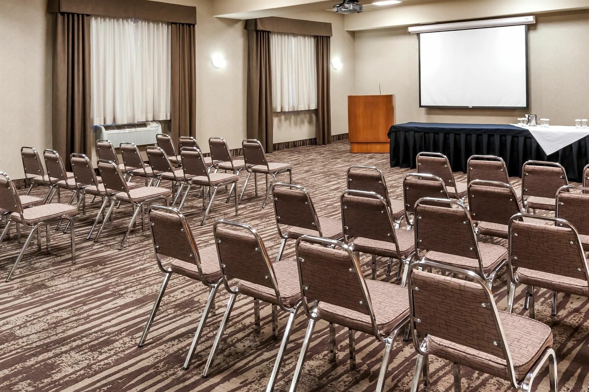 Hotel Canalta Airdrie